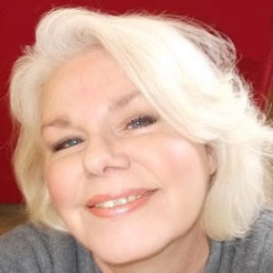 Meet your Posher, Cynthia